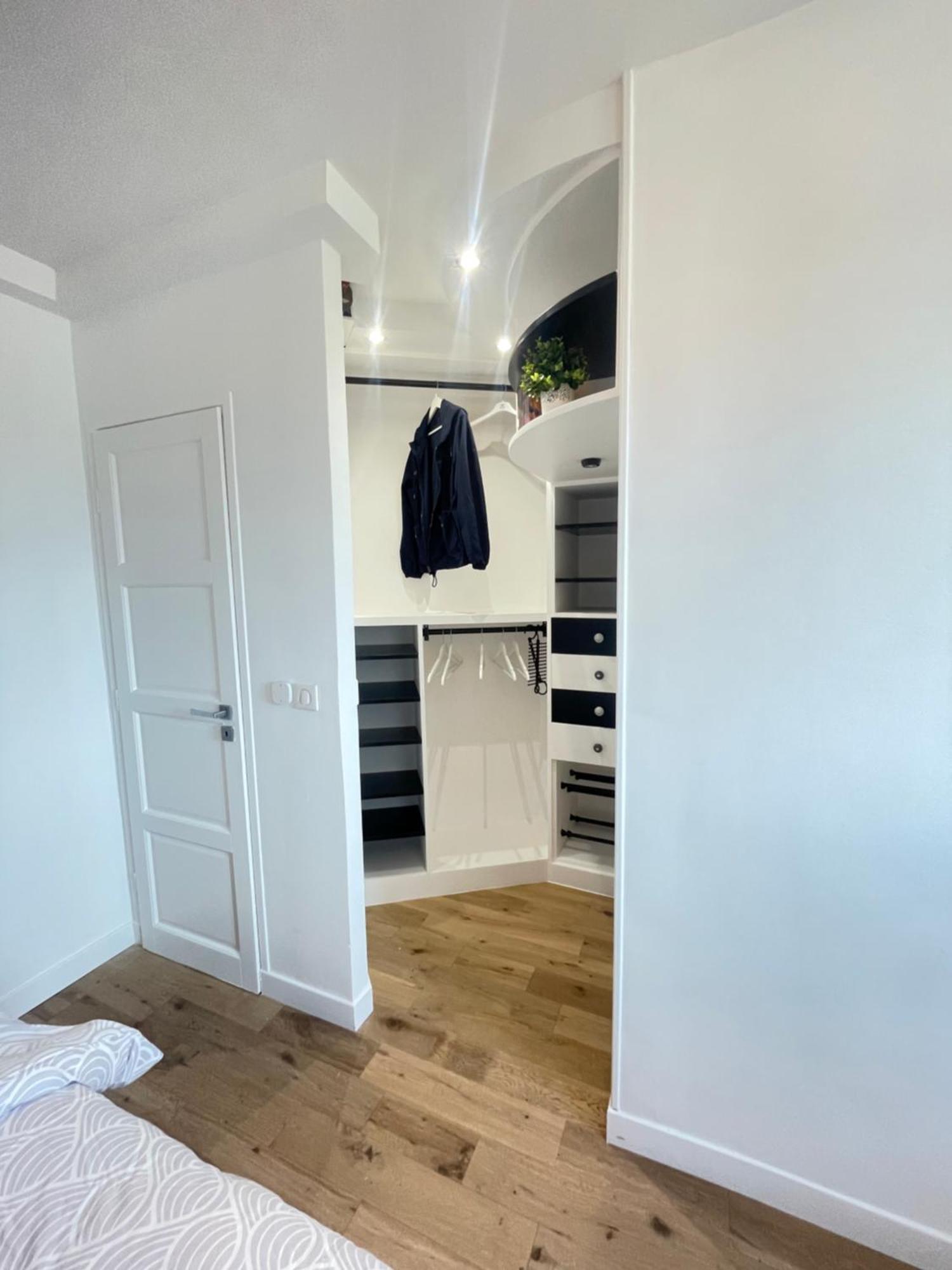 Superbe Appartement Haussmannien Suspendu Париж Экстерьер фото